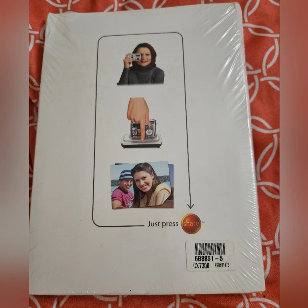 NWT Kodak EasyShare Camera And system Booklet